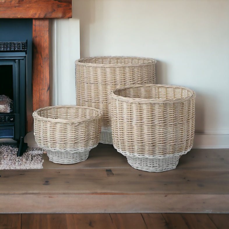 Medium Natural Wicker and Dipped White Basket - Persora